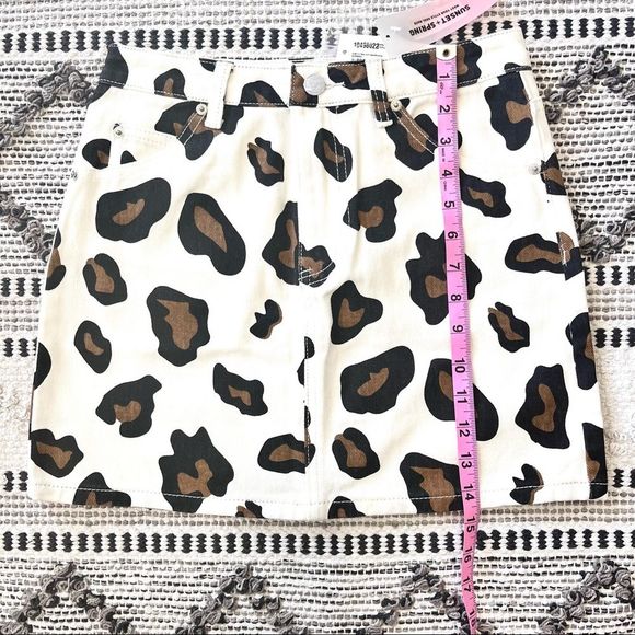 Sunset + Spring White Leopard Print Denim Mini Skirt Small - Picture 5 of 7